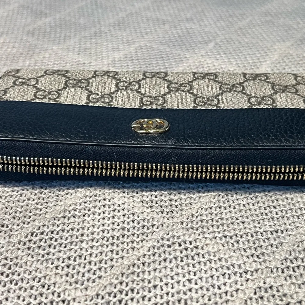 Gucci Black and Cream GG Pattern Wallet - Picture 5 of 11